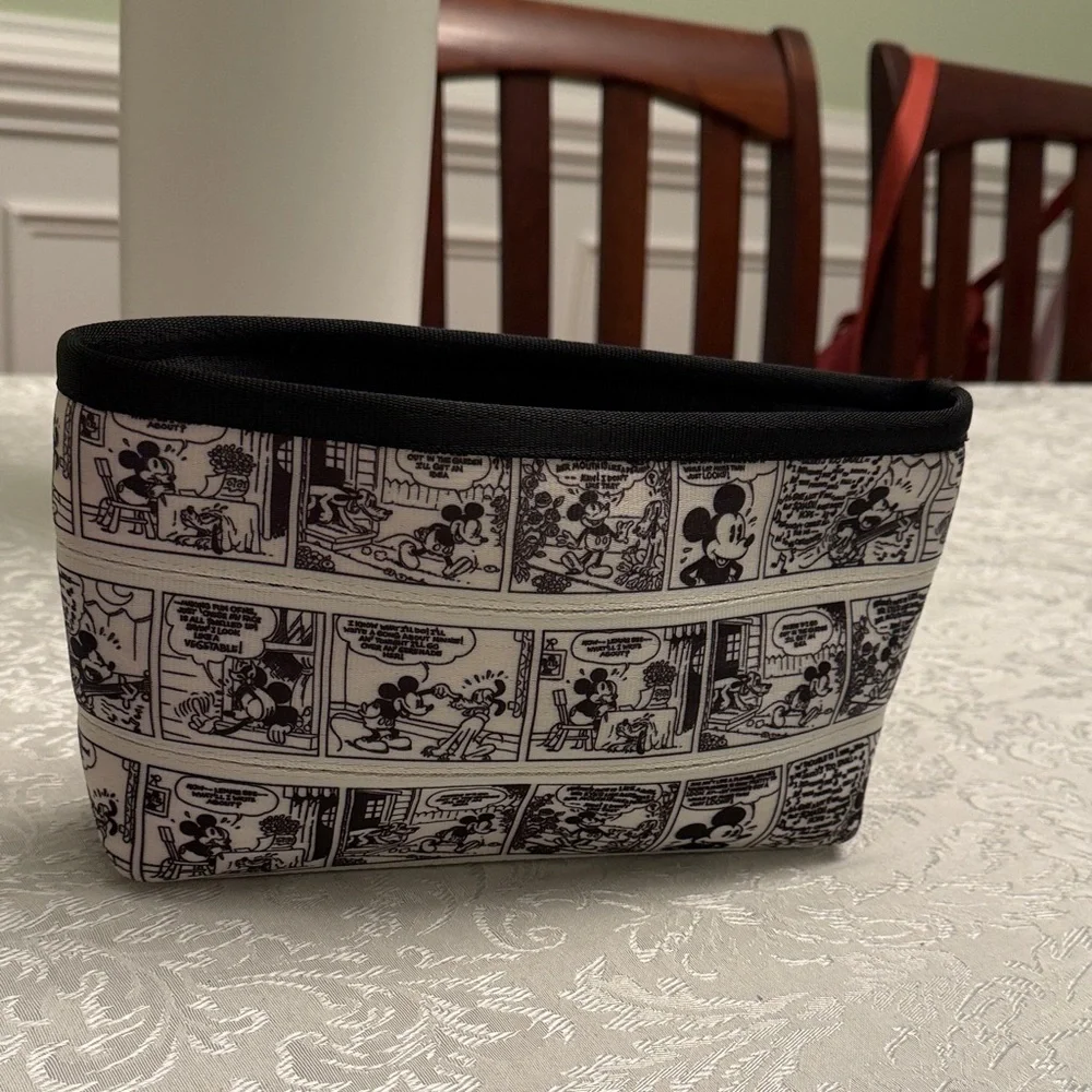 Disney Harveys Seatbelt Comic Couture Cosmetic bag❤️